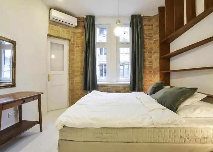 Golden Leaf アパート ブダペスト